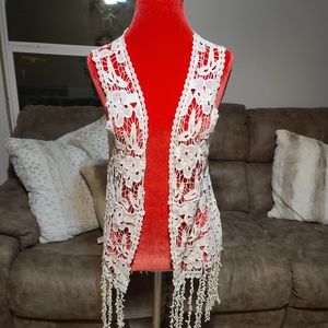 Cato Cream Embroider Vest